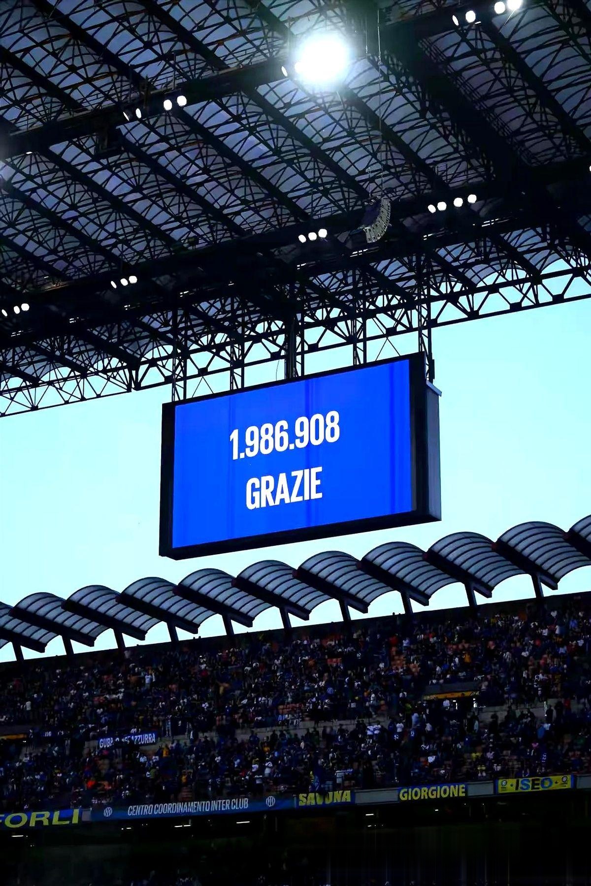 熊猫直播-国际米兰训练开放日，窗口期造点机会引欢呼，意甲在即，团队化学反应显著的简单介绍